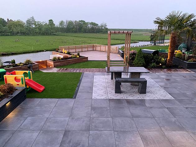 Geoceramica 60x60x4 cm ConCreet Symbol Block Smoke