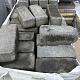 Restpartij Schagen: Splitrocks 11x13x32 cm Getrommeld Antraciet